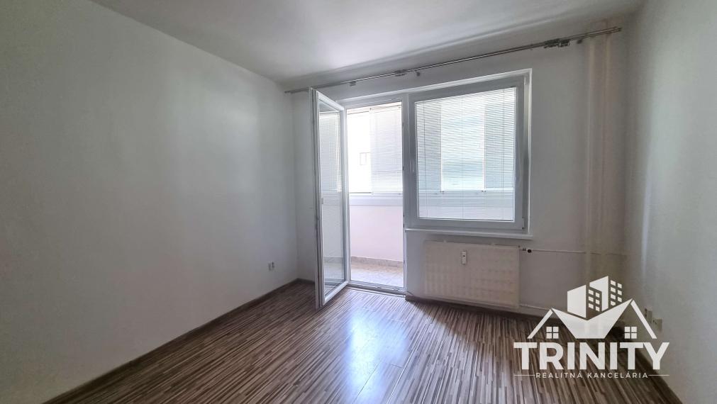 Na prenájom 1-izbový byt s balkónom v meste Nové Zámky