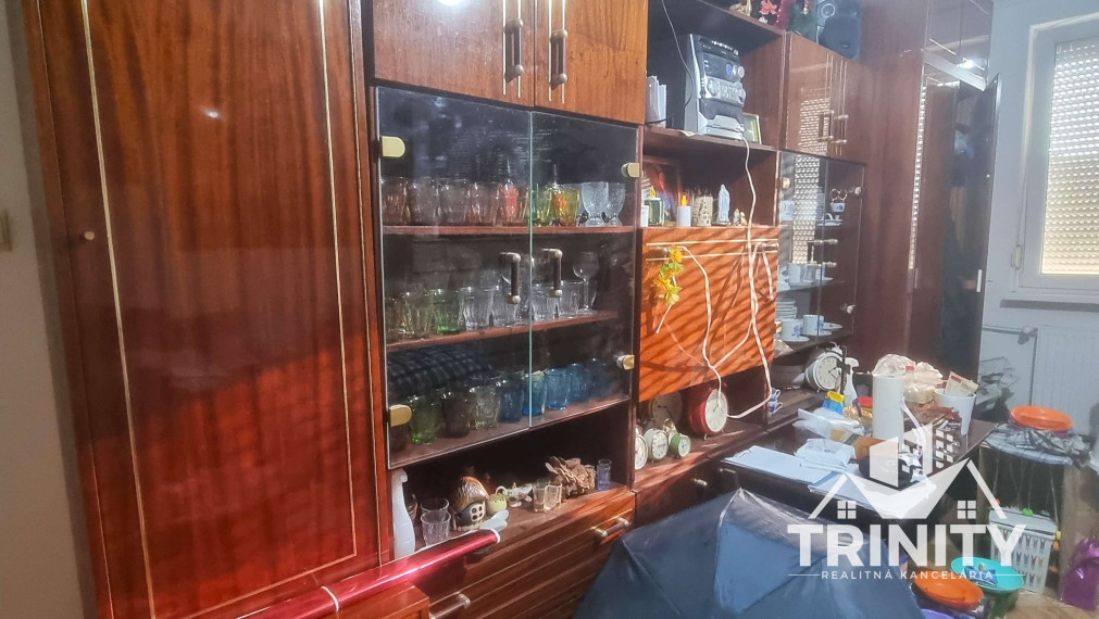 Na predaj veľký 2-izbový byt s balkónom v meste Nové Zámky