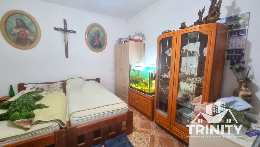 Na predaj veľký 2-izbový byt s balkónom v meste Nové Zámky