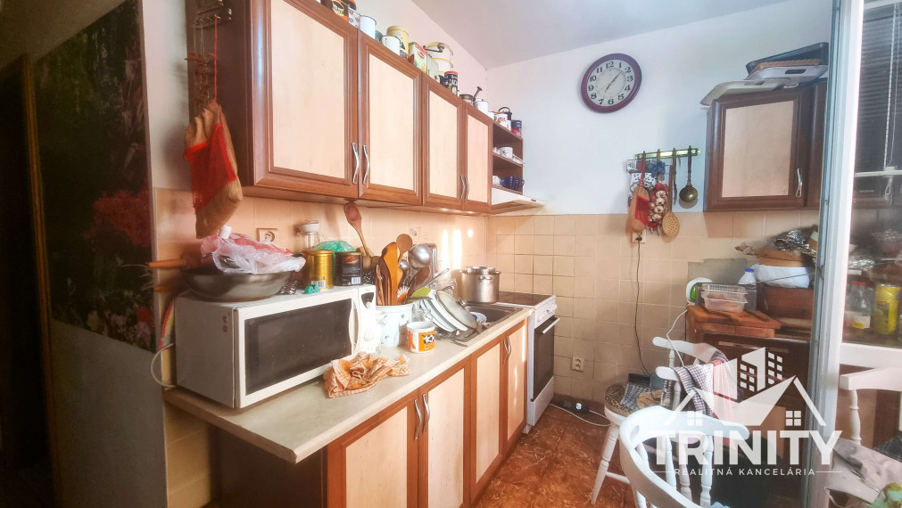 Na predaj veľký 2-izbový byt s balkónom v meste Nové Zámky