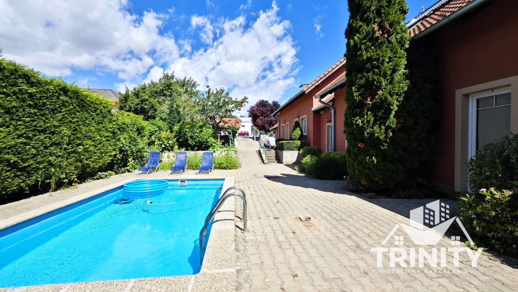 Na predaj Penzión / Apartmánový dom v obci Podhájska