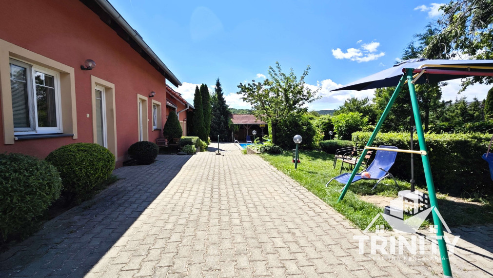 Na predaj Penzión / Apartmánový dom v obci Podhájska