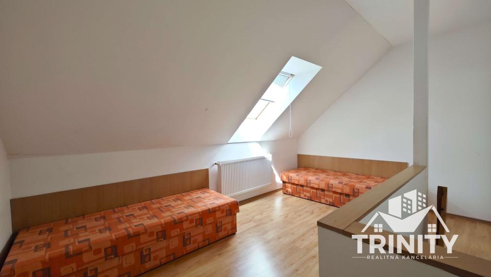 Na predaj Penzión / Apartmánový dom v obci Podhájska