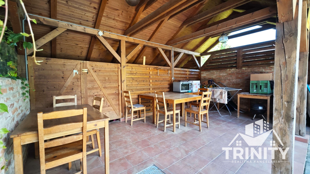 Na predaj Penzión / Apartmánový dom v obci Podhájska