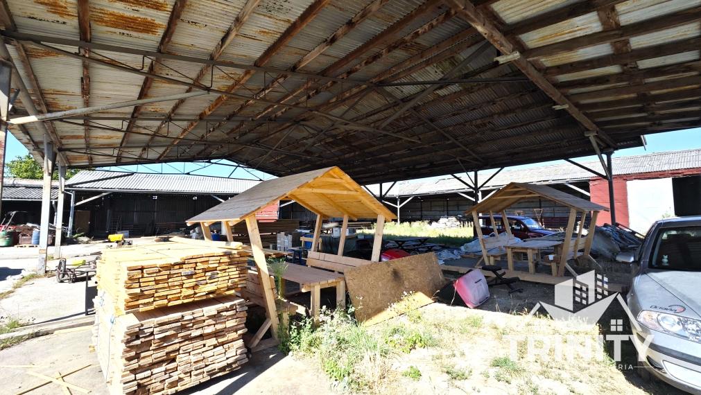 Na predaj priemyselný areál / pozemok / sklady v obci Svodín