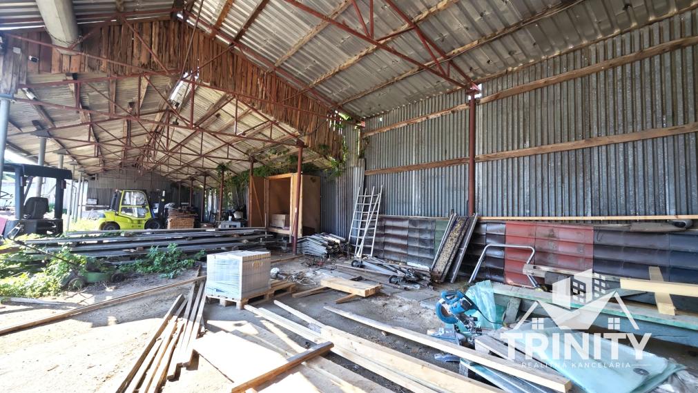 Na predaj priemyselný areál / pozemok / sklady v obci Svodín