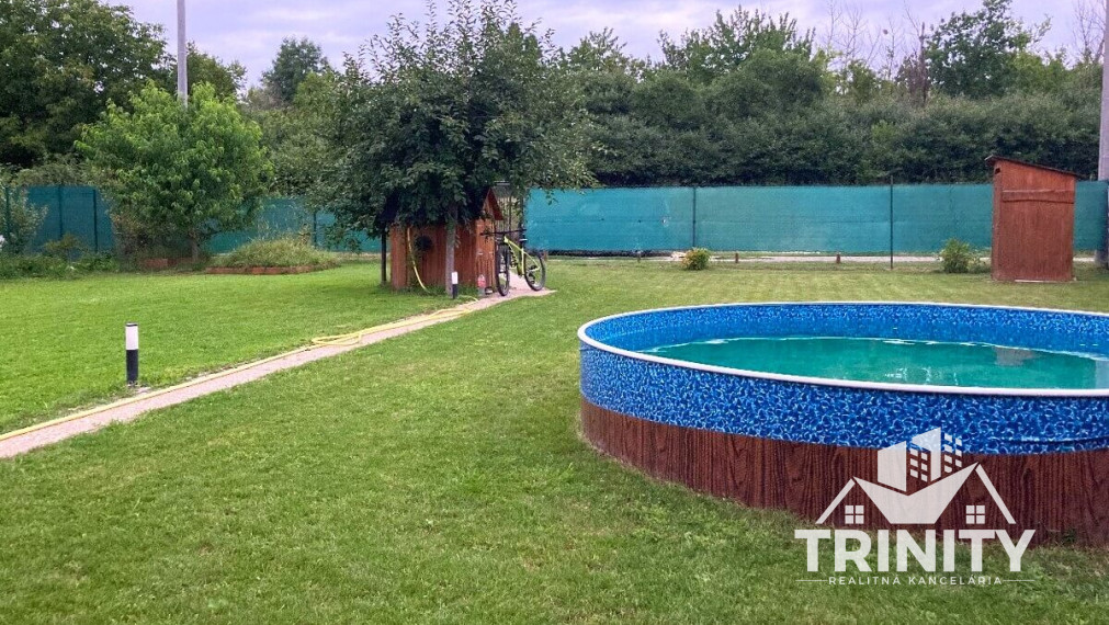 Na predaj krásna záhrada v meste Nové Zámky