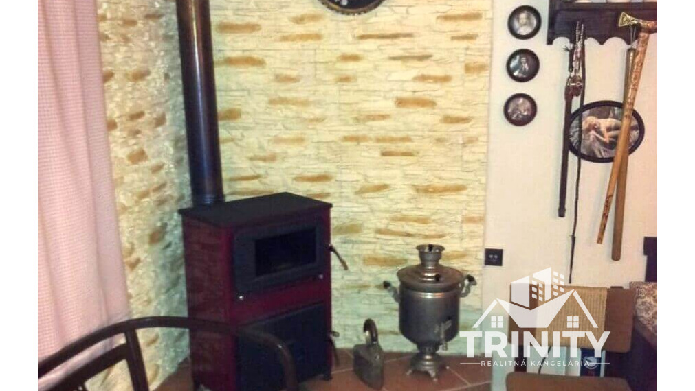 Na predaj krásna murovaná chata so zastrešenou terasou v Nových Zámkoch