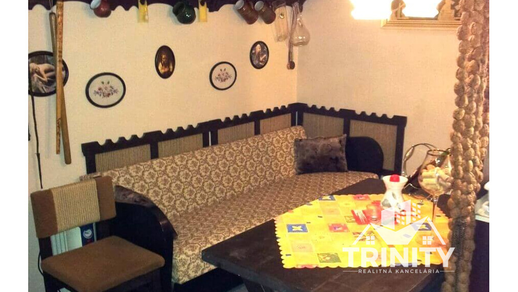 Na predaj krásna murovaná chata so zastrešenou terasou v Nových Zámkoch