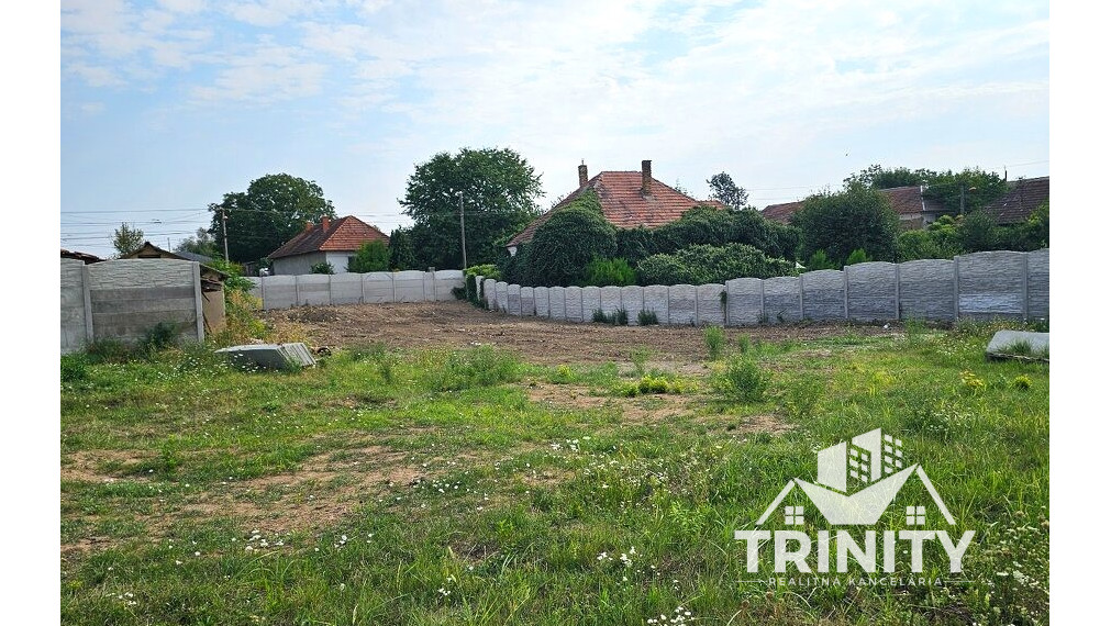 Na predaj stavebný pozemok v obci Semerovo