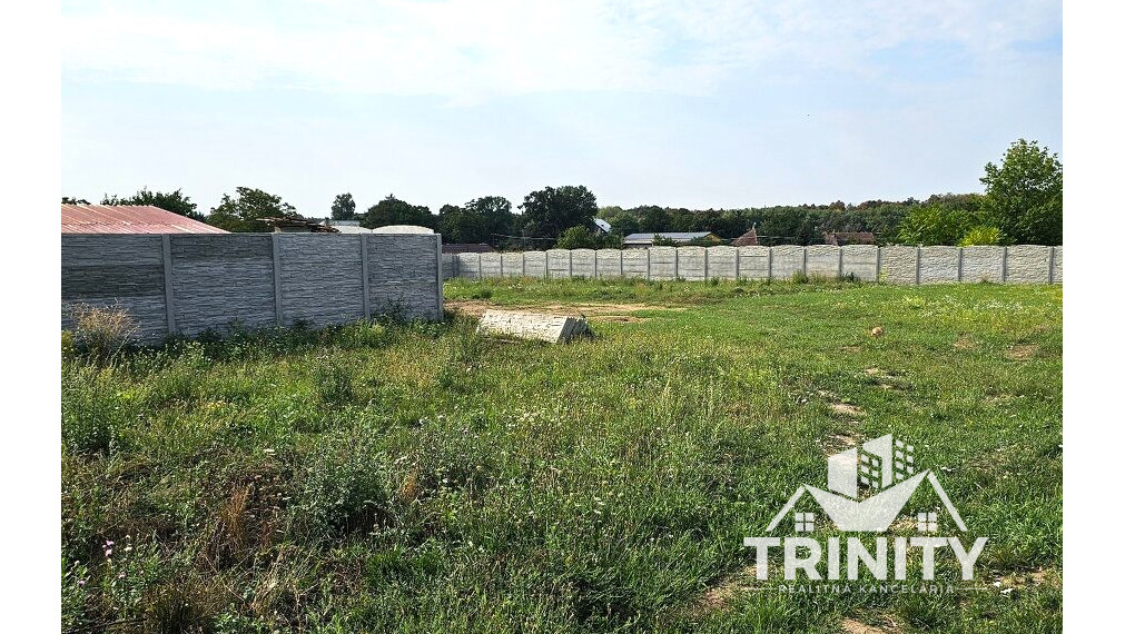 Na predaj stavebný pozemok v obci Semerovo