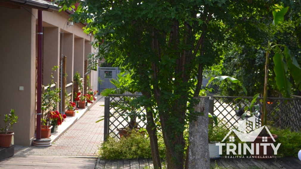 Na predaj Apartmánový dom - penzión v obci Podhájska