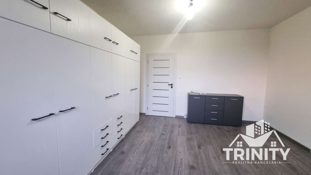 Na prenájom krásny 3-izbový byt v meste Šurany