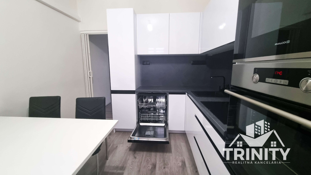 Na prenájom krásny 3-izbový byt v meste Šurany