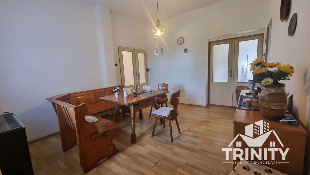 Na predaj tehlový 4-izbový rodinný dom v obci Svätý Peter