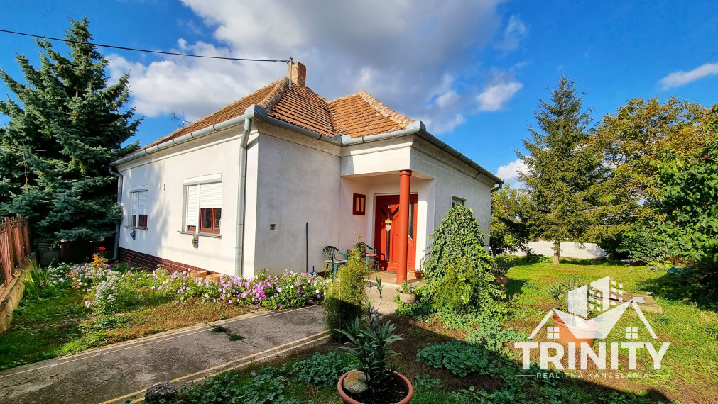 Na predaj tehlový 4-izbový rodinný dom v obci Svätý Peter