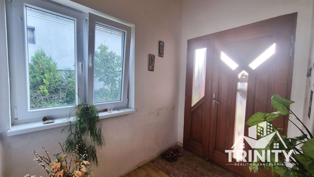 Na predaj tehlový 4-izbový rodinný dom v obci Svätý Peter