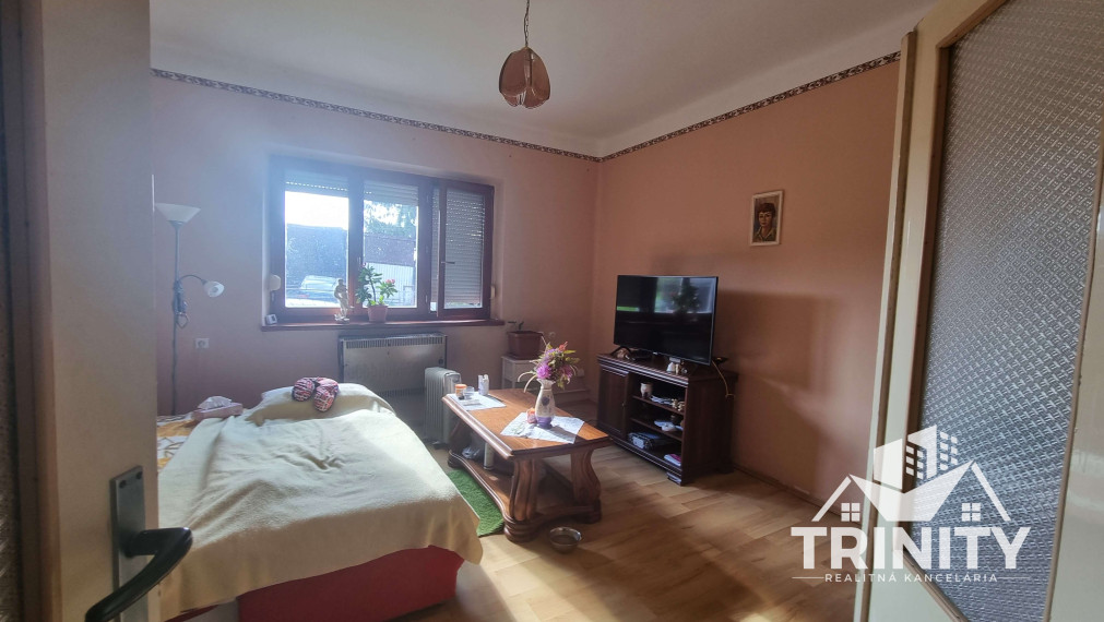 Na predaj tehlový 4-izbový rodinný dom v obci Svätý Peter