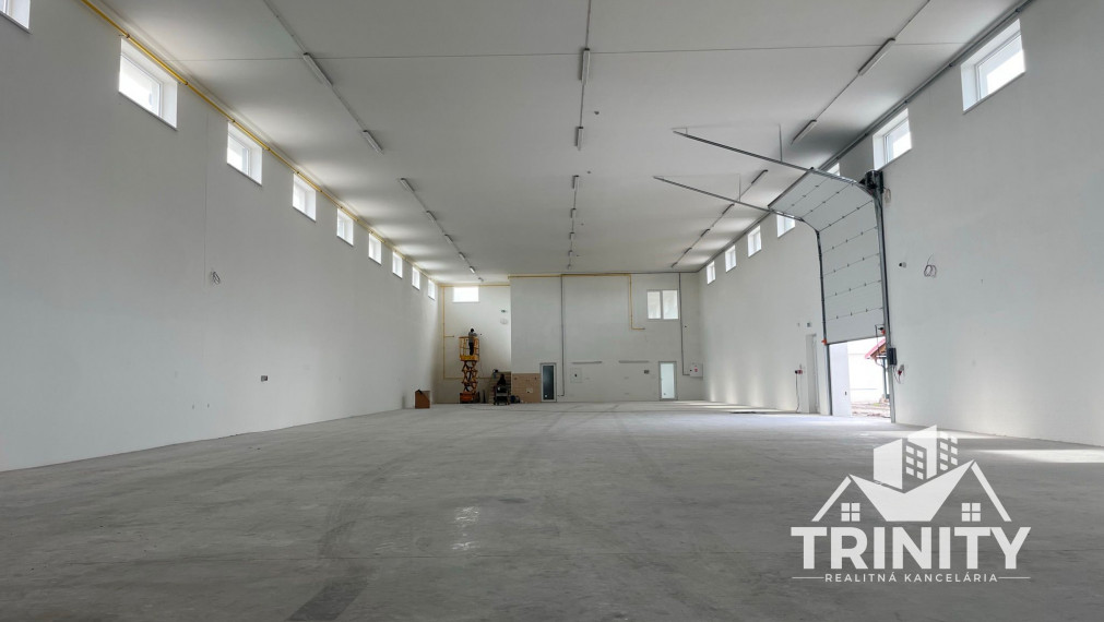 Na prenájom skladové priestory s kanceláriami v meste Šurany