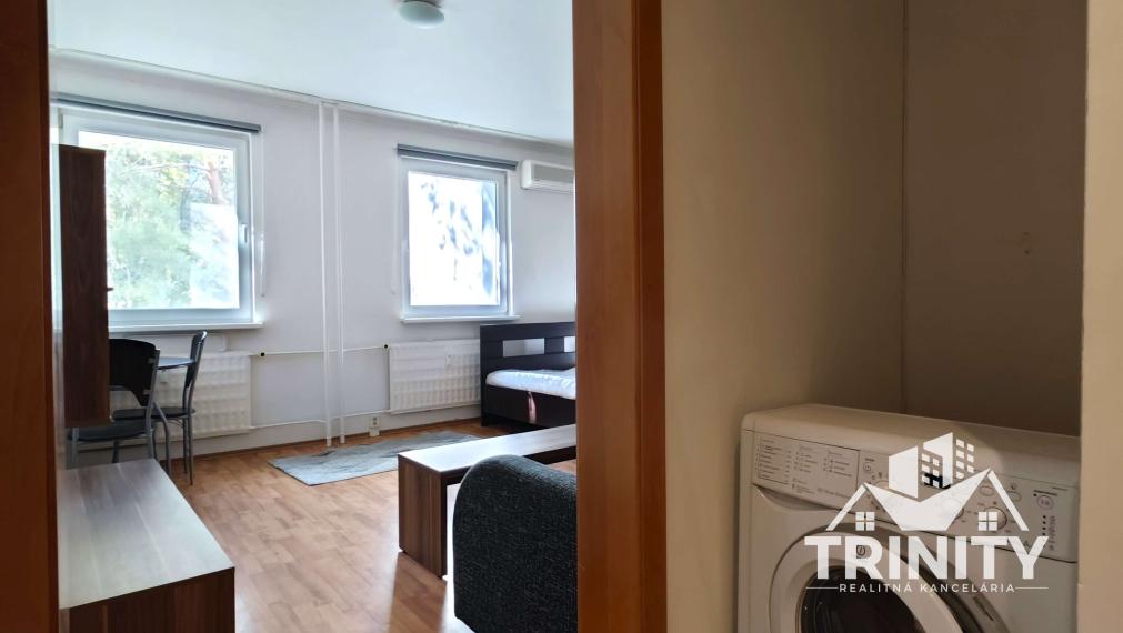 TRINITY - EXKLUZÍVNE - Na prenájom útulný 1-izbový byt v Nových Zámkoch