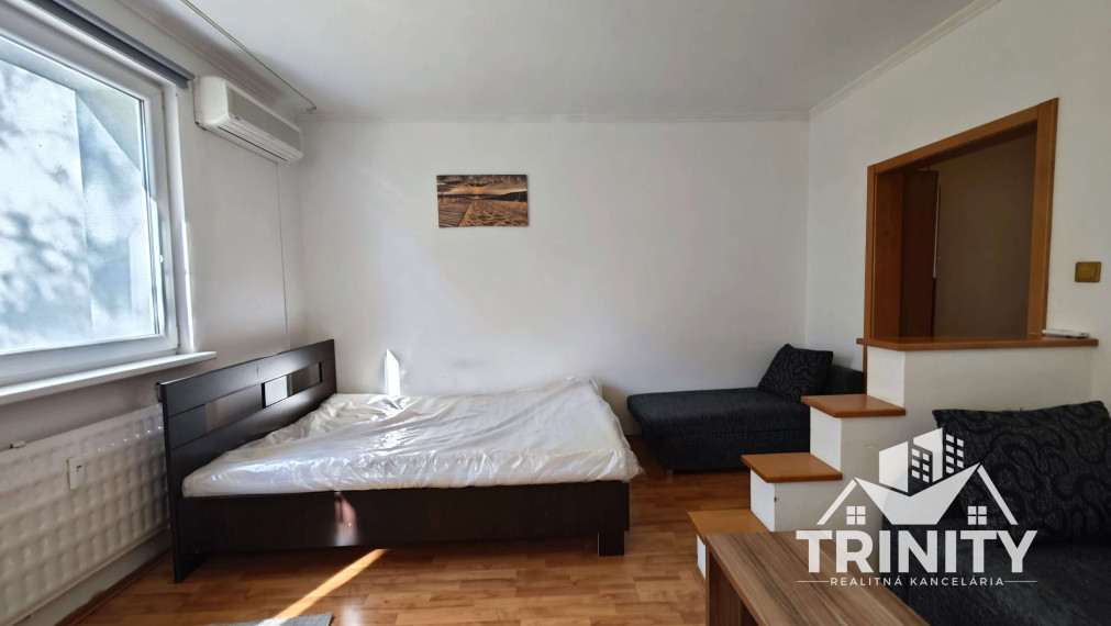 TRINITY - EXKLUZÍVNE - Na prenájom útulný 1-izbový byt v Nových Zámkoch