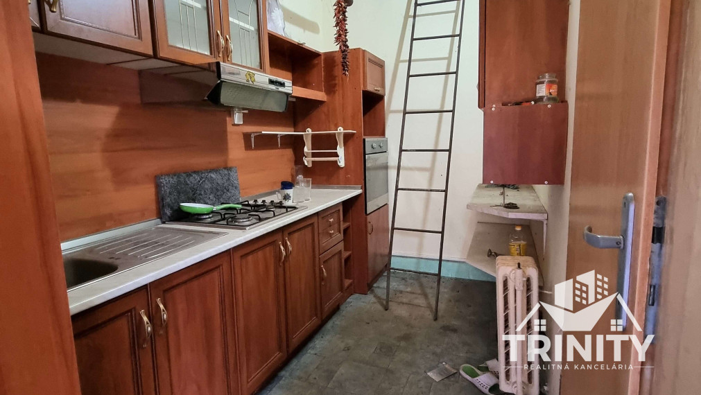 Na predaj 3-izbový rodinný dom s terasou v meste Nesvady