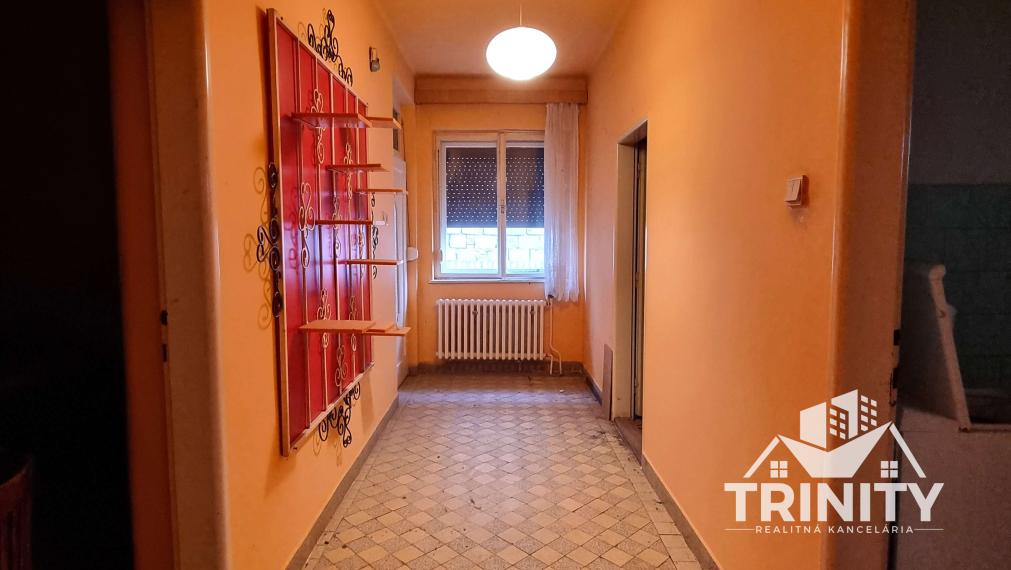 Na predaj 3-izbový rodinný dom s terasou v meste Nesvady