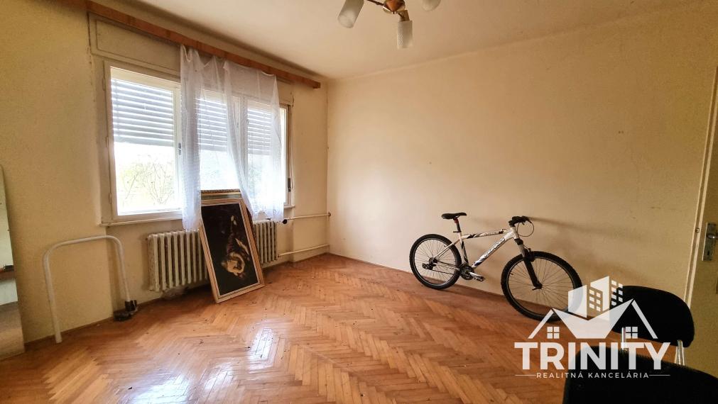 Na predaj 3-izbový rodinný dom s terasou v meste Nesvady