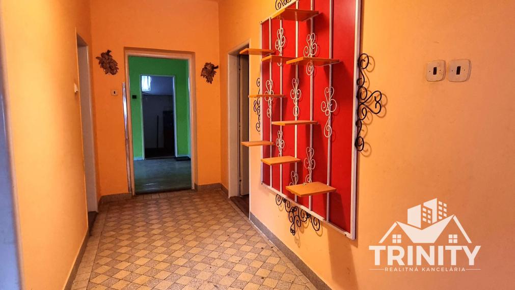 Na predaj 3-izbový rodinný dom s terasou v meste Nesvady