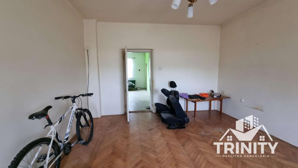 Na predaj 3-izbový rodinný dom s terasou v meste Nesvady