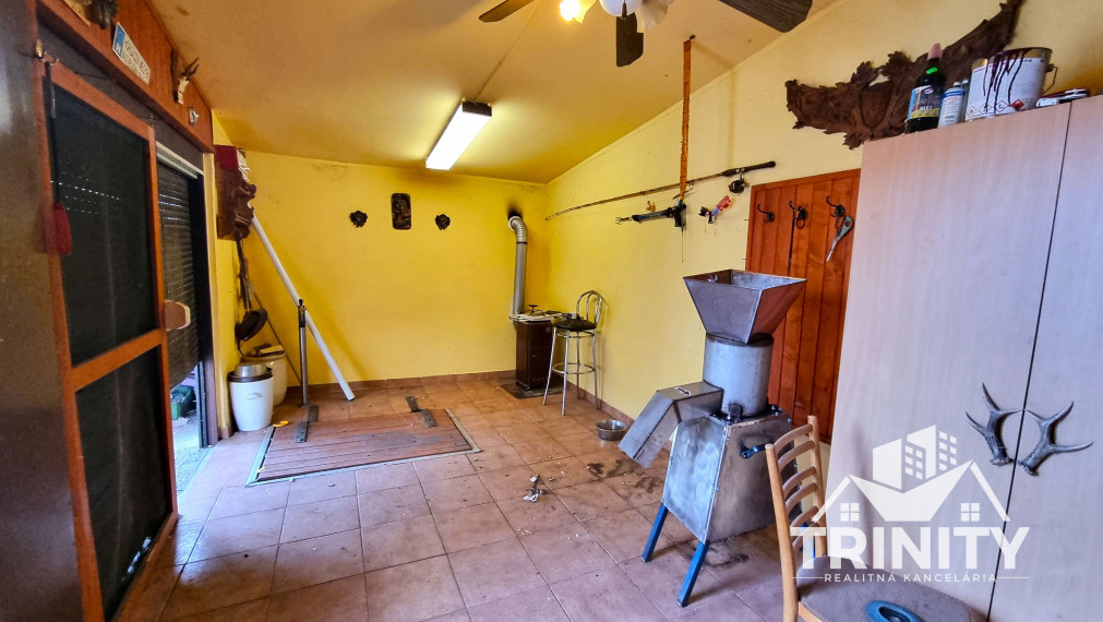 Na predaj 3-izbový rodinný dom s terasou v meste Nesvady