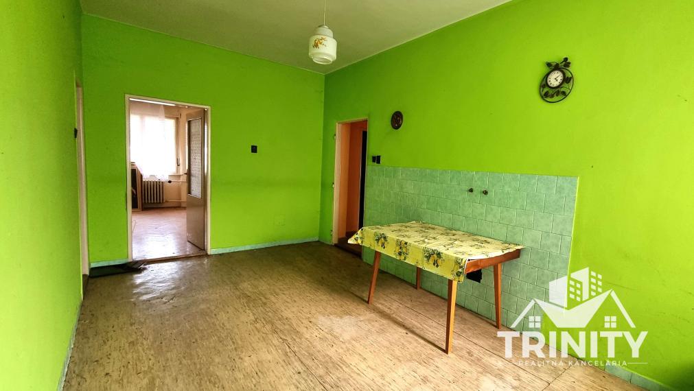 Na predaj 3-izbový rodinný dom s terasou v meste Nesvady