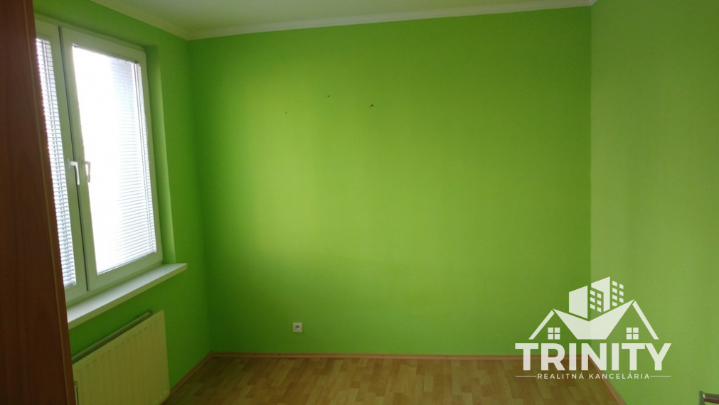 Na predaj slnečný 4-izbový byt v meste Nové Zámky