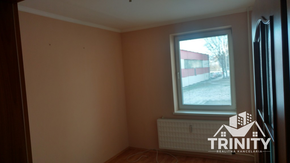 Na predaj slnečný 4-izbový byt v meste Nové Zámky