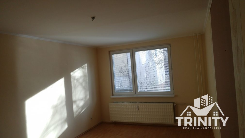 Na predaj slnečný 4-izbový byt v meste Nové Zámky