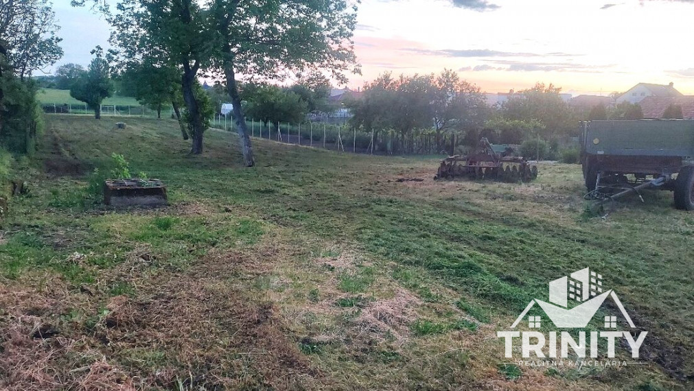 Na predaj stavebný pozemok v obci Pribeta