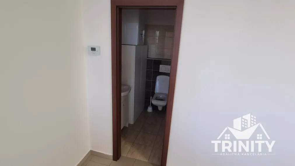 Na prenájom obchodné/kancelárske priestory v meste Šurany