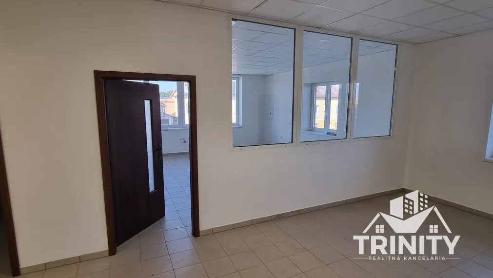 Na prenájom obchodné/kancelárske priestory v meste Šurany