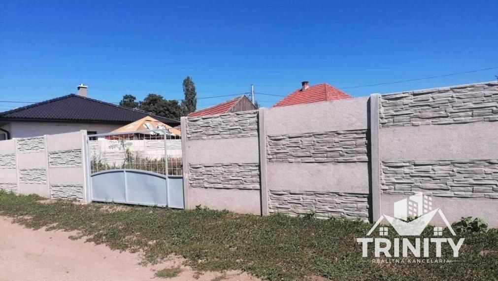 Na predaj slnečný stavebný pozemok v obci Palárikovo