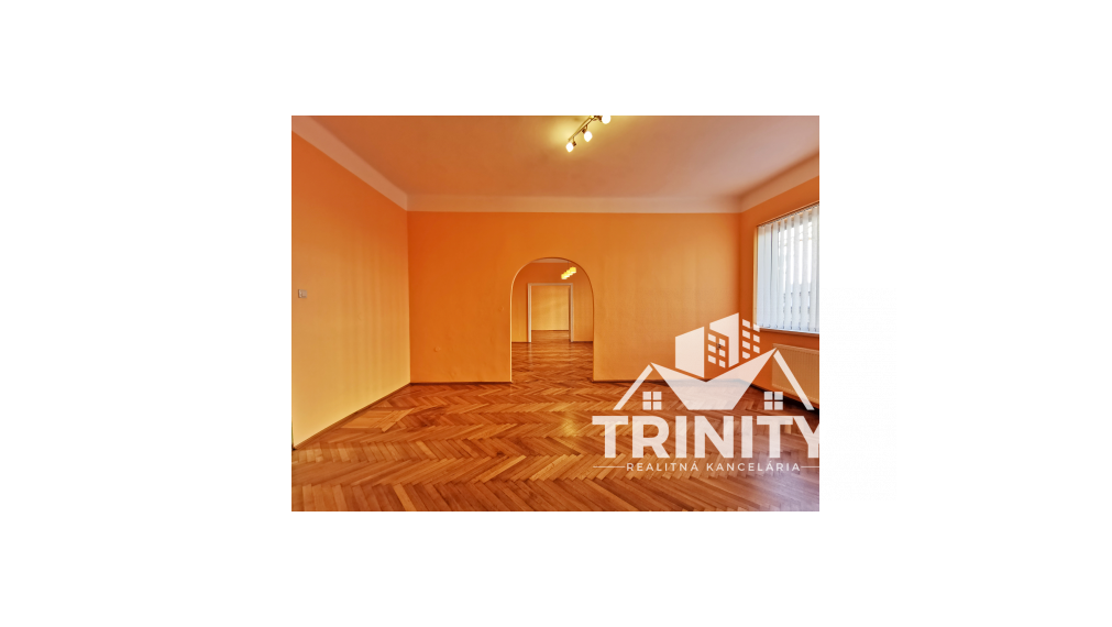 Na predaj priestranný 4-izbový byt v meste Nové Zámky