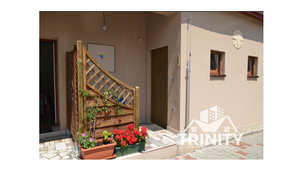 Na predaj Apartmánový dom - penzión v obci Podhájska