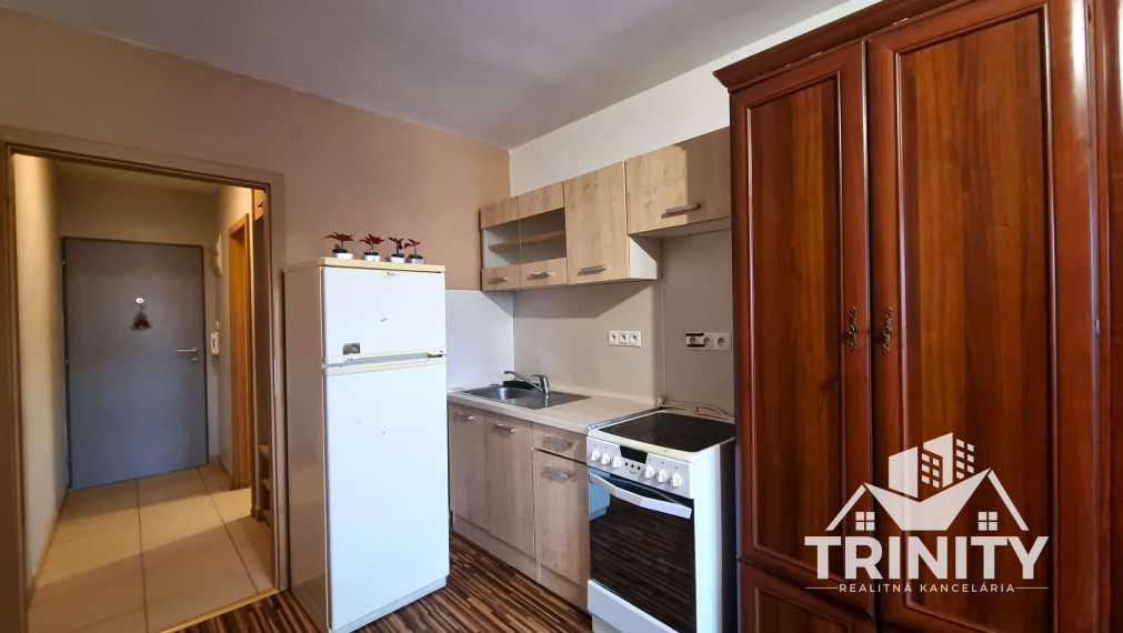 Na prenájom veľká garsónka v meste Nové Zámky