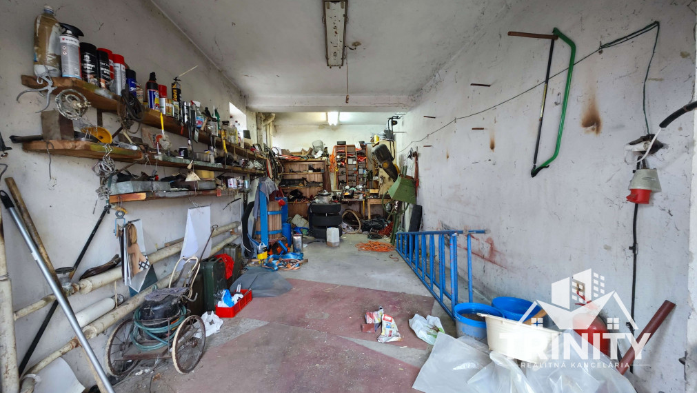 REZERVOVANÉ - Na predaj 5-izbový rodinný dom s garážou v obci Mojzesovo - EXKLUZÍVNE