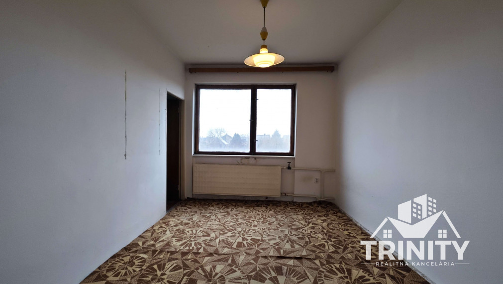 REZERVOVANÉ - Na predaj 5-izbový rodinný dom s garážou v obci Mojzesovo - EXKLUZÍVNE