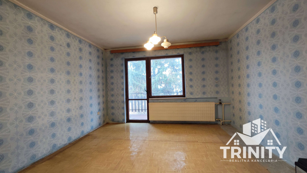 REZERVOVANÉ - Na predaj 5-izbový rodinný dom s garážou v obci Mojzesovo - EXKLUZÍVNE