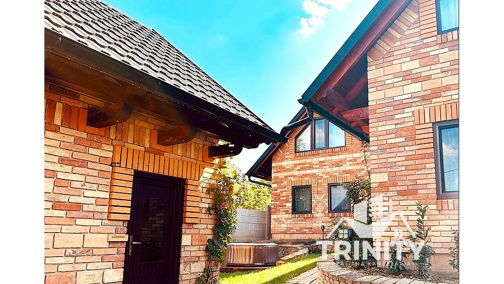 Na predaj - šesť nádherných chatiek v obci Podhájska