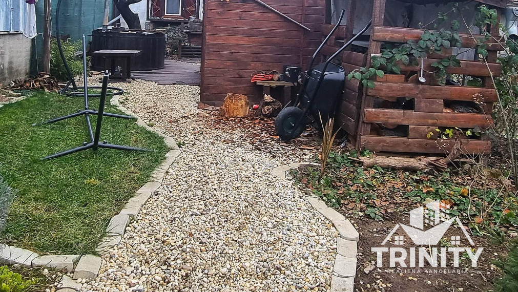 Na predaj dvojpodlažná chata s nádhernou vinnou pivničkou v obci Svätý Peter