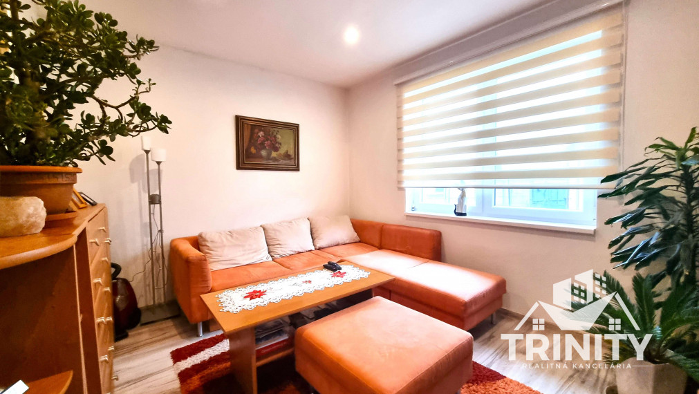 Na predaj nádherný 3-izbový dom so zastrešenou terasou v obci Dvory nad Žitavou