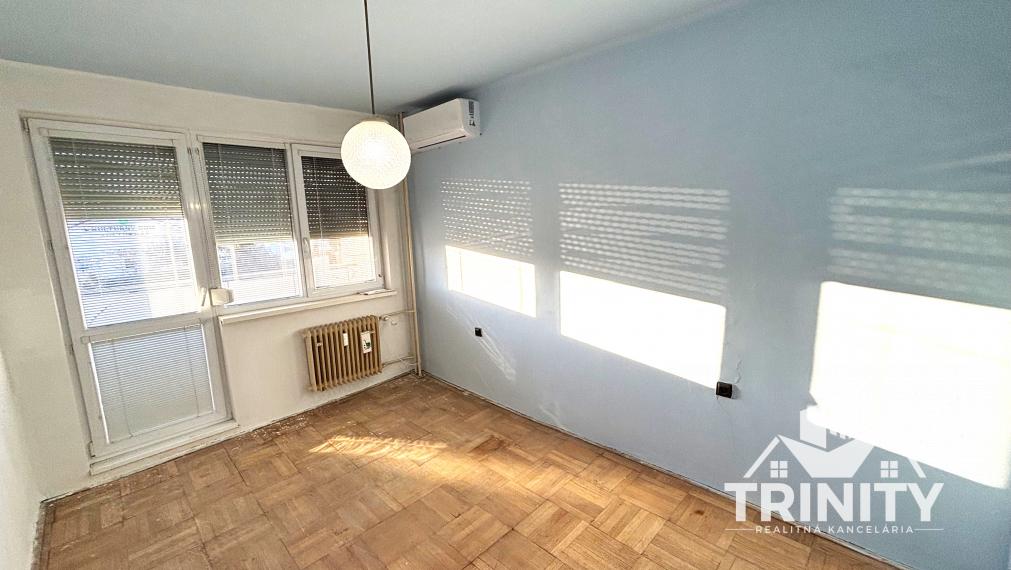 NA PREDAJ 3-izbový byt s balkónom v obci Bajč