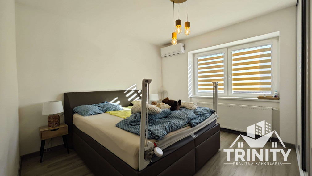 IBA U NÁS - Na predaj 4-izbový rodinný dom v obci Dvory nad Žitavou